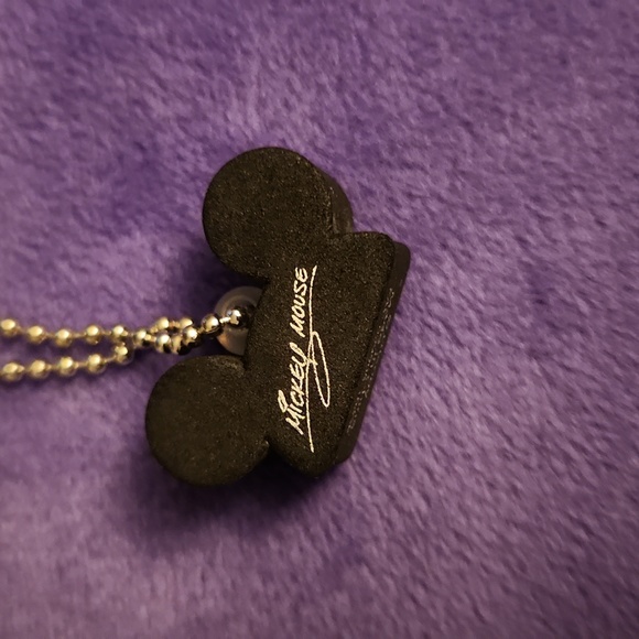 Disney Disneyland 2x Hat Keychain - Picture 3 of 5